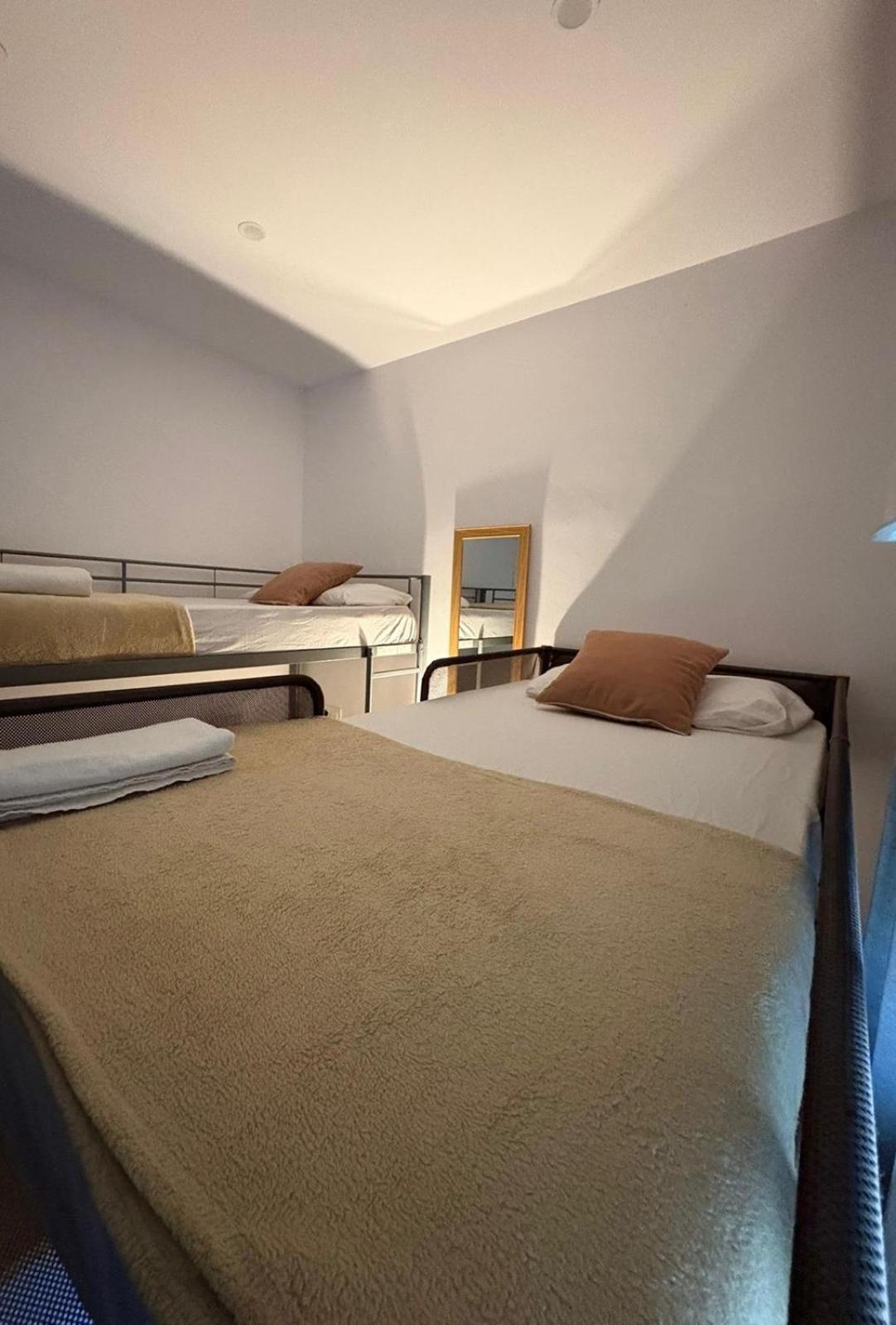 Habitaciones En บาร์เซโลนา ภายนอก รูปภาพ
