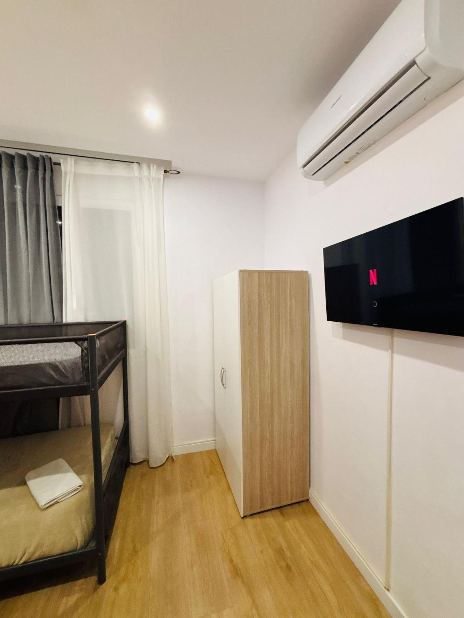 Habitaciones En บาร์เซโลนา ภายนอก รูปภาพ